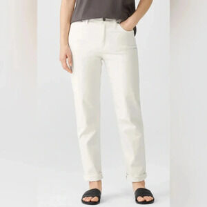 EILEEN FISHER STRAIGHT LEG JEAN